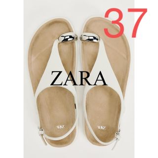 ZARA メタルディテールレザーサンダル　ビルケン　レザーフラットサンダル　