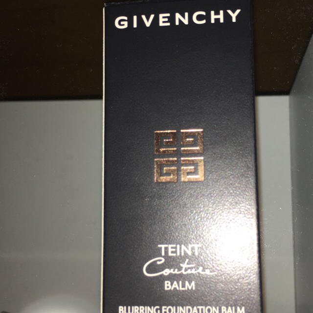 GIVENCHY(ジバンシィ)のジバンシー GIVENCHY タン・クチュール・バーム リキッドファンデーション コスメ/美容のベースメイク/化粧品(ファンデーション)の商品写真