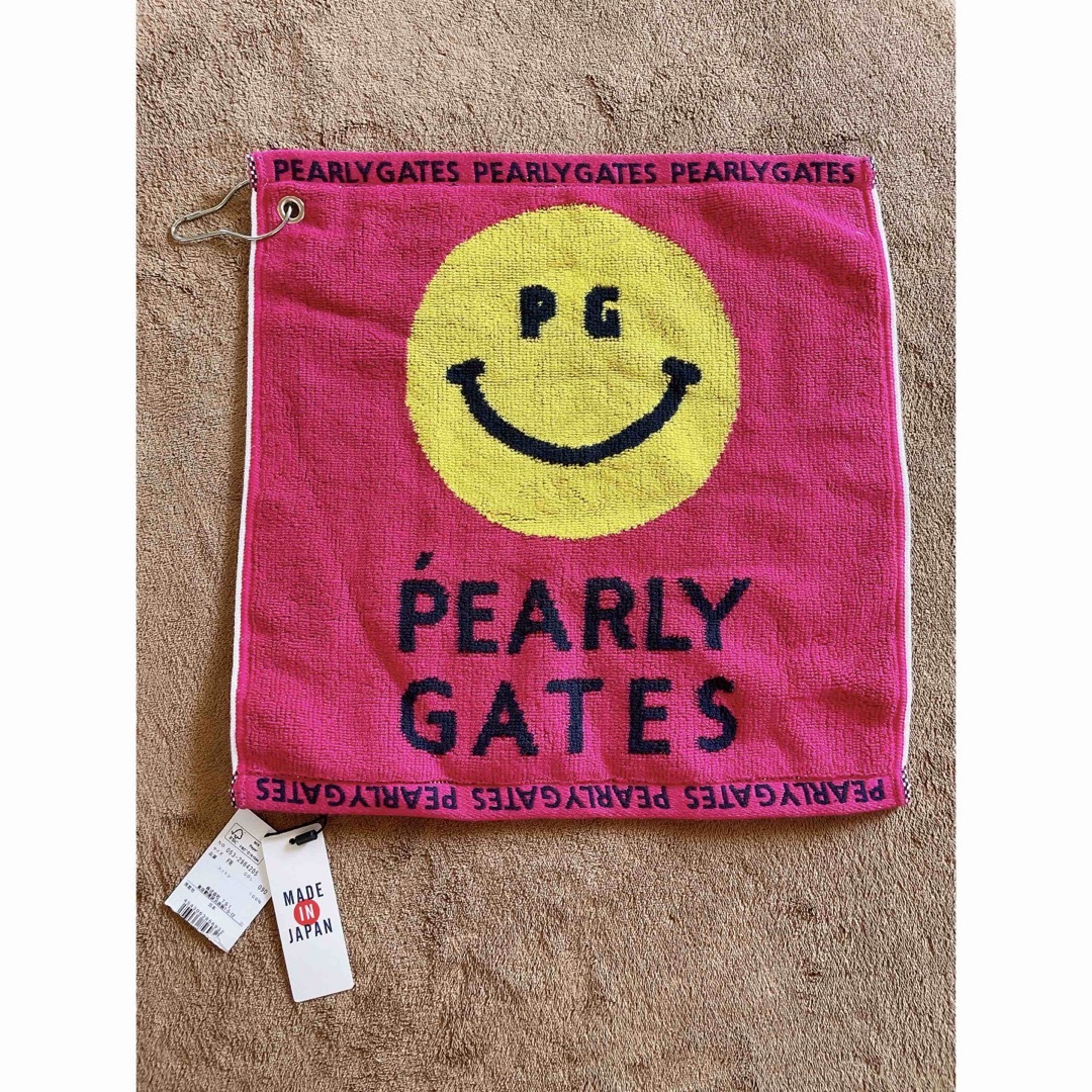 PEARLY GATES(パーリーゲイツ)の新品未使用✴︎タグ付き✴︎フック付きタオル スポーツ/アウトドアのゴルフ(その他)の商品写真