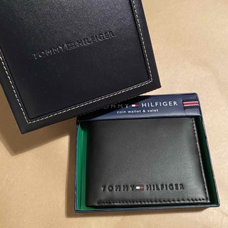 TOMMY HILFIGER - 折り財布　ミニ財布　二つ折り財布　コインケース　小銭入れ　ブラック　黒色
