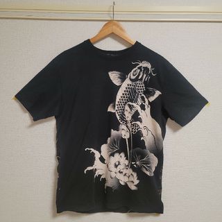 絡繰魂　Tシャツ　刺繍　鯉　ブラック(Tシャツ/カットソー(半袖/袖なし))