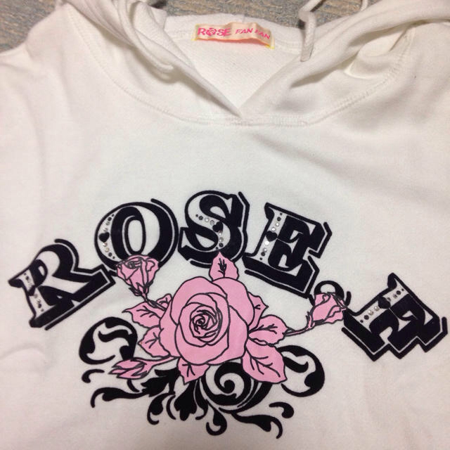 ROSE FANFAN(ローズファンファン)のROSE FANFAN チビT ヘソ出し レディースのトップス(Tシャツ(半袖/袖なし))の商品写真