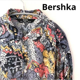 Bershka - Bershka ベルシュカ　半袖レーヨンシャツ　総柄シャツ　Lサイズ　