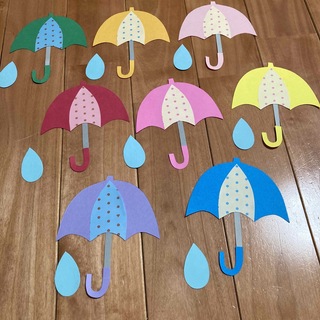 壁面飾り  傘 梅雨 カラフル(その他)