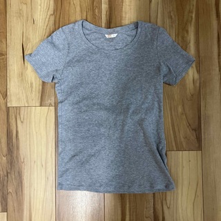 ユニクロ(UNIQLO)のUNIQLO 半袖　Tシャツ　カットソー　グレー S レディース(Tシャツ(半袖/袖なし))