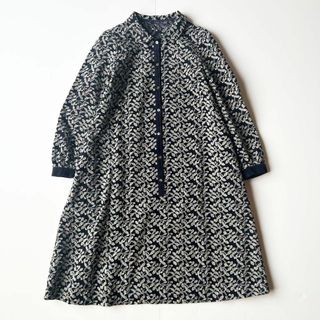 ミナペルホネン(mina perhonen)のサリースコット　総刺繍ワンピース　ネイビー　コーデュロイ　9号(ひざ丈ワンピース)