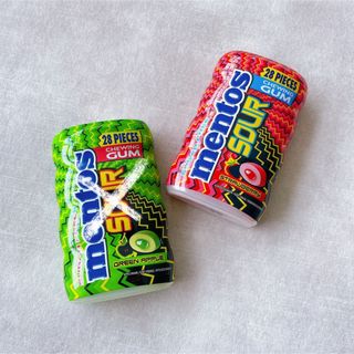 mentos【日本未販売】SOUR GUM STRAWBWRRY 1点メントス　(菓子/デザート)