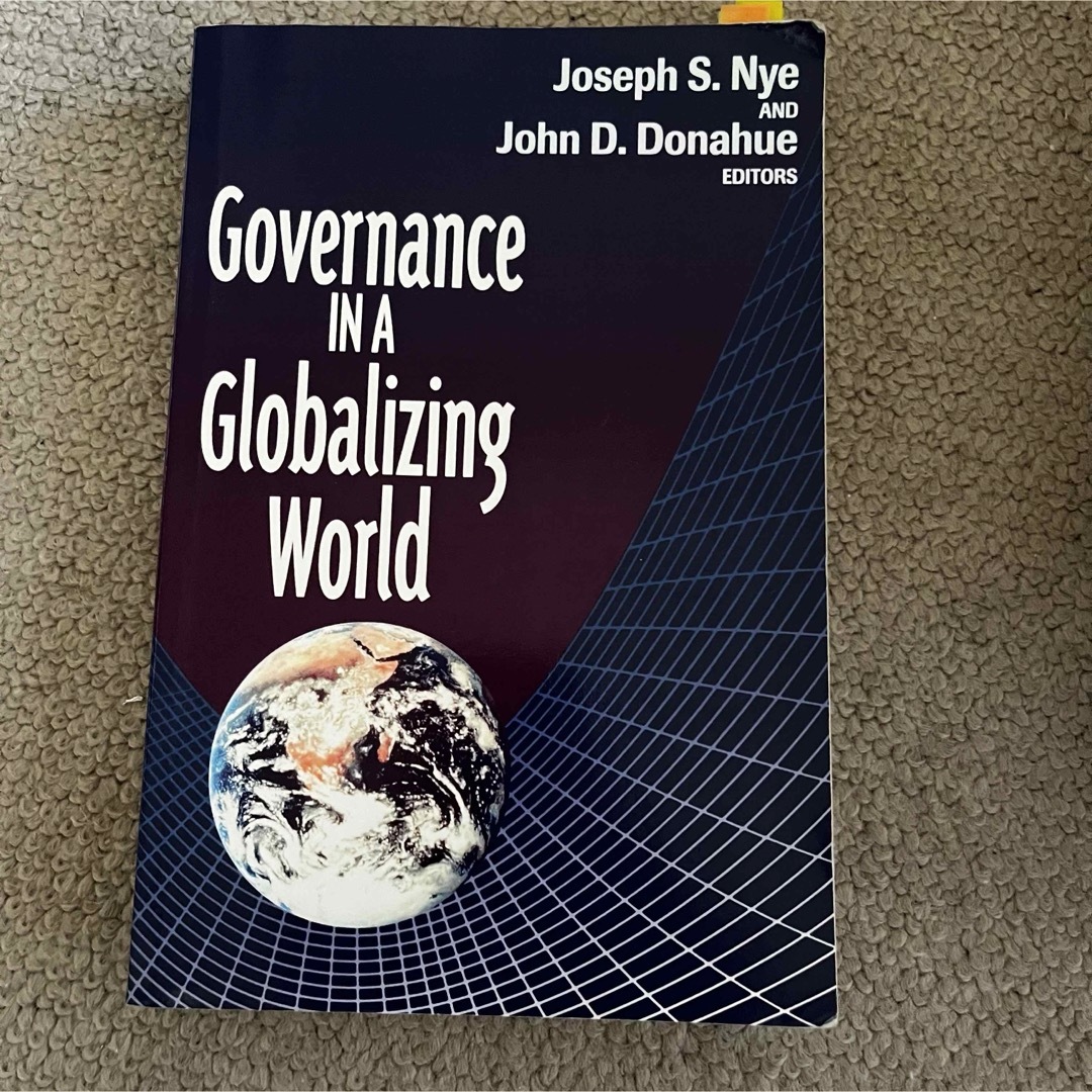 Governance in a globalizing world エンタメ/ホビーの本(洋書)の商品写真
