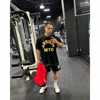 DARC SPORT GYM OVERSIZED TEE BLACK GOLD(Tシャツ/カットソー(半袖/袖なし))