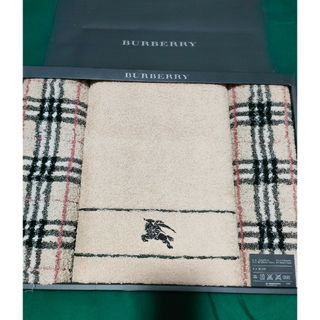 BURBERRY - バーバリー　バスタオル１枚 フェイスタオル２枚