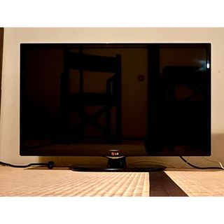 エルジーエレクトロニクス(LG Electronics)の⭐︎美品LG Smart TV 32LN570B　液晶テレビ32型(テレビ)