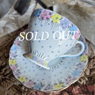 エインズレイ(Aynsley China)の英国製 FOLEY 可愛い フローラル模様のアンティーク カップ＆ソーサー(食器)