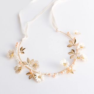 【新入荷】ティアラ　ヘアアクセサリー　髪飾り　花冠　花輪　結婚式　記念撮影　上品(その他)