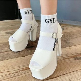 GYDA アンクルベルトチャンキーサンダル