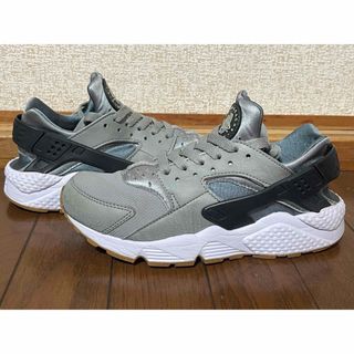 ナイキ(NIKE)のNIKE WMNS AIR HUARACHE RUN 24.0cm(スニーカー)