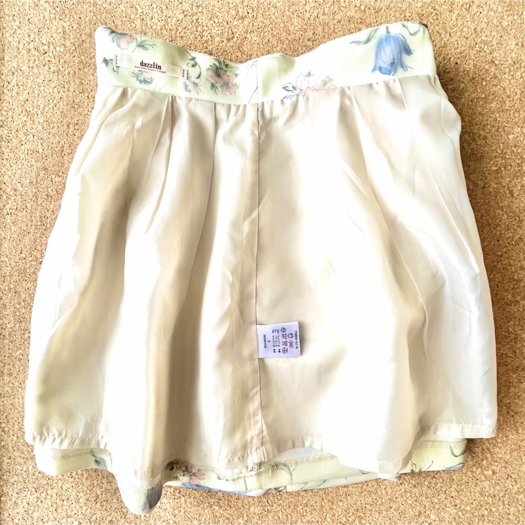 dazzlin(ダズリン)の【dazzlin】ダズリン・チューリップ柄コクーンスカートSサイズ レディースのスカート(ミニスカート)の商品写真