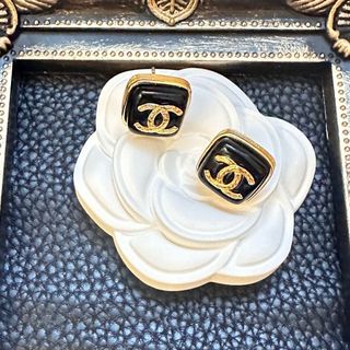 シャネル(CHANEL)のシャネル　ヴィンテージ　ピアス(ピアス(両耳用))