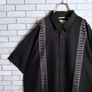ヴィンテージ(VINTAGE)のCubavera☆キューバシャツ　アロハシャツ　半袖　刺繍　ボタニカル　黒　2X(シャツ)