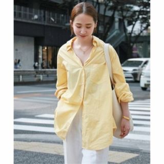 ドゥーズィエムクラス(DEUXIEME CLASSE)の新品タグ付き　ドゥーズィエムクラス　イエロー　COTTON WASH シャツ(シャツ/ブラウス(長袖/七分))