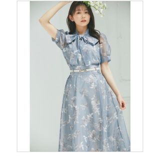 トッコクローゼット(TOCCO closet)のtocco closet ベルト付きフラワープリントメッシュフレアスカート(ひざ丈スカート)