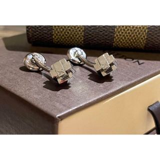 ルイヴィトン(LOUIS VUITTON)の⭐️ 正規品 ルイヴィトン  カフス  カフリンクス 銀製   送料込み  (カフリンクス)