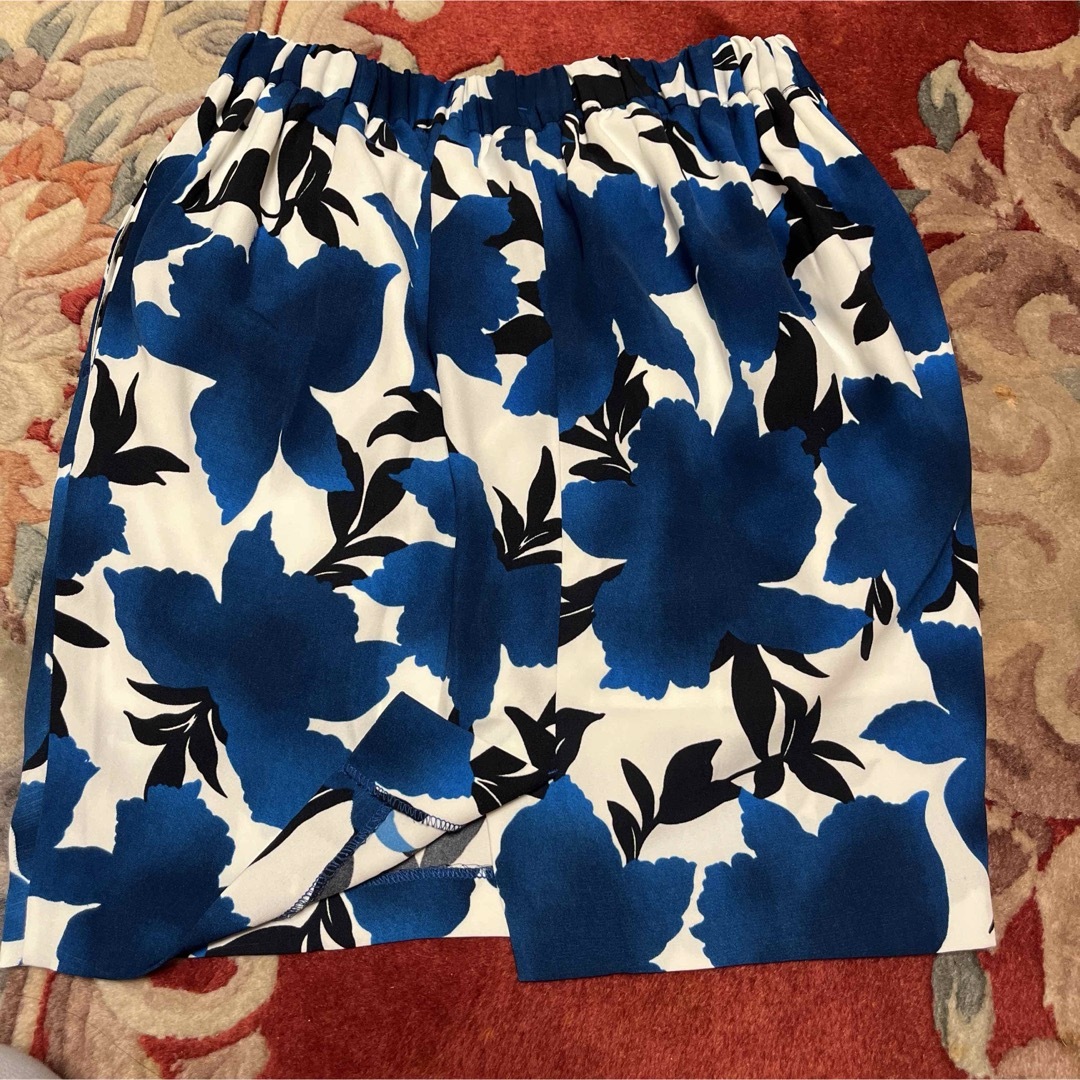 JEANASIS(ジーナシス)のミニスカート　花柄 レディースのスカート(ミニスカート)の商品写真