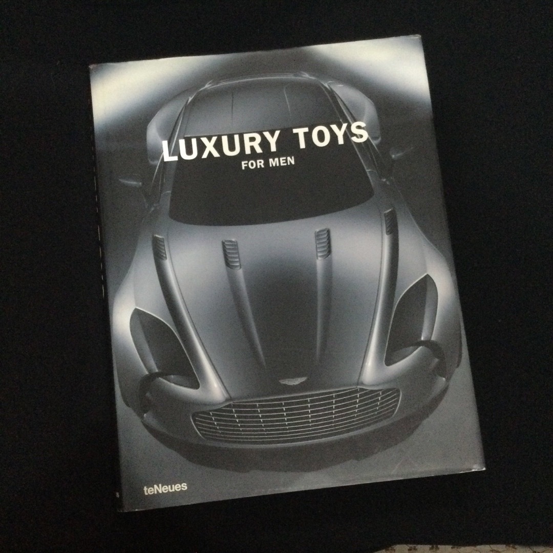 Luxury Toys 洋書　写真集　外車　飛行機　時計　船　teNeues エンタメ/ホビーの本(洋書)の商品写真