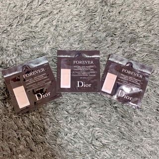 ディオール(Dior)のディオール　スキンフォーエヴァーフルイドマット Dior 0N サンプル(ファンデーション)