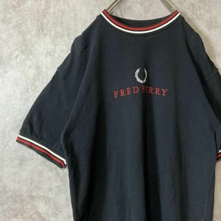 フレッドペリー(FRED PERRY)の【センター刺繍ロゴ、リンガーTシャツ】FRED PERRYてかろご古着月桂樹L(ポロシャツ)