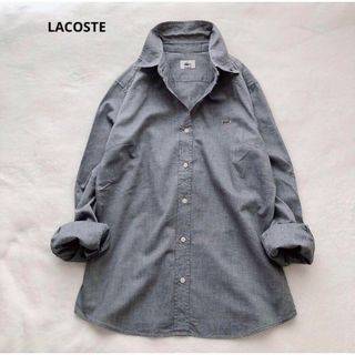 ラコステ(LACOSTE)の美品　LACOSTE ラコステ デニム調　シャツ　ボタンダウン　40(シャツ/ブラウス(長袖/七分))