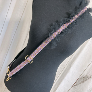 スマホショルダーストラップ フリル付き ロング インド刺繍リボン 紫 2.5幅 (ストラップ/イヤホンジャック)