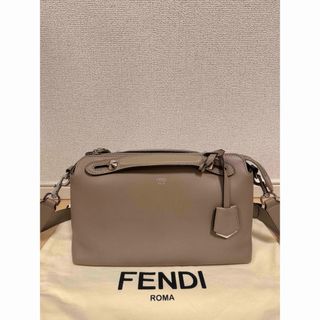 フェンディ(FENDI)の【フェンディ】バイ ザ ウェイ ミディアム ベージュレザー ボストンバッグ(ショルダーバッグ)