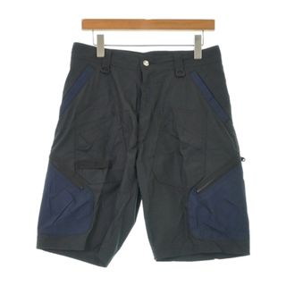 ホワイトマウンテニアリング(WHITE MOUNTAINEERING)のWhite Mountaineering ショートパンツ 1(M位) 黒x紺 【古着】【中古】(ショートパンツ)