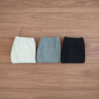 ユニクロ(UNIQLO)のユニクロ リブレギンス 10分丈 100 白 グレー 黒 3枚組(パンツ/スパッツ)