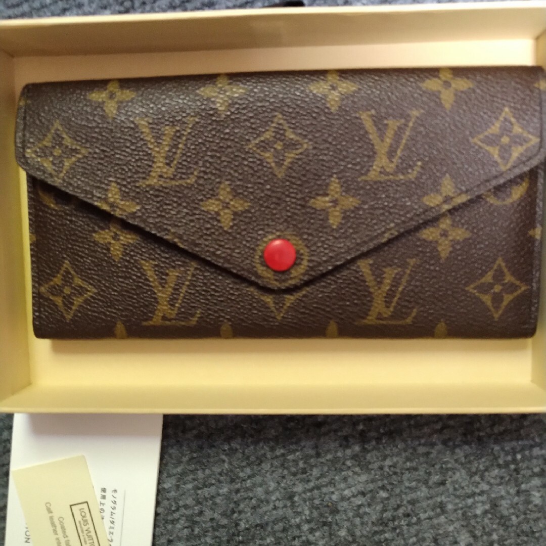 LOUIS VUITTON(ルイヴィトン)のルイヴィトン財布 レディースのファッション小物(財布)の商品写真