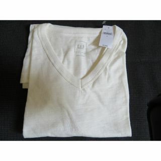 ギャップ(GAP)の【新品】GAP　　コットンVカットソー(Tシャツ/カットソー(半袖/袖なし))