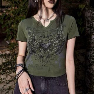 シーイン(SHEIN)の完売品 SHEIN ROMWE Goth ハート & 翼プリント Tシャツ(Tシャツ(半袖/袖なし))