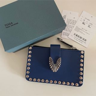 トーガ(TOGA)のToga トーガ Leather wallet studs small 新品同様(財布)