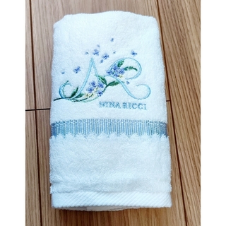 NINA RICCI - ニナ・リッチ　NINA RICCI　フェイスタオル　刺繍　綿100%　未使用品
