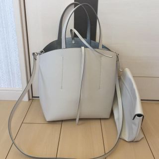 ザラ(ZARA)のトートバッグ(ショルダーつき)(トートバッグ)