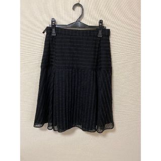 トゥービーシック(TO BE CHIC)のTO BE CHIC 黒フレアスカート(ひざ丈スカート)