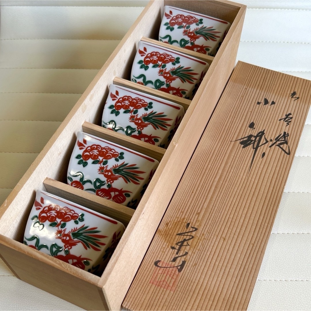 九谷青窯 - 九谷焼 栄山窯 赤絵花鳥 小鉢揃 5枚セット 角鉢 色絵 九谷青窯 - 九谷焼 栄山窯 赤絵花鳥 小鉢揃 5枚セット 角鉢 色絵