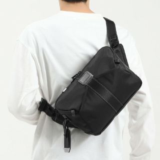 トゥミ(TUMI)のTUMI Esports プロ クロスボディバッグ(ボディーバッグ)