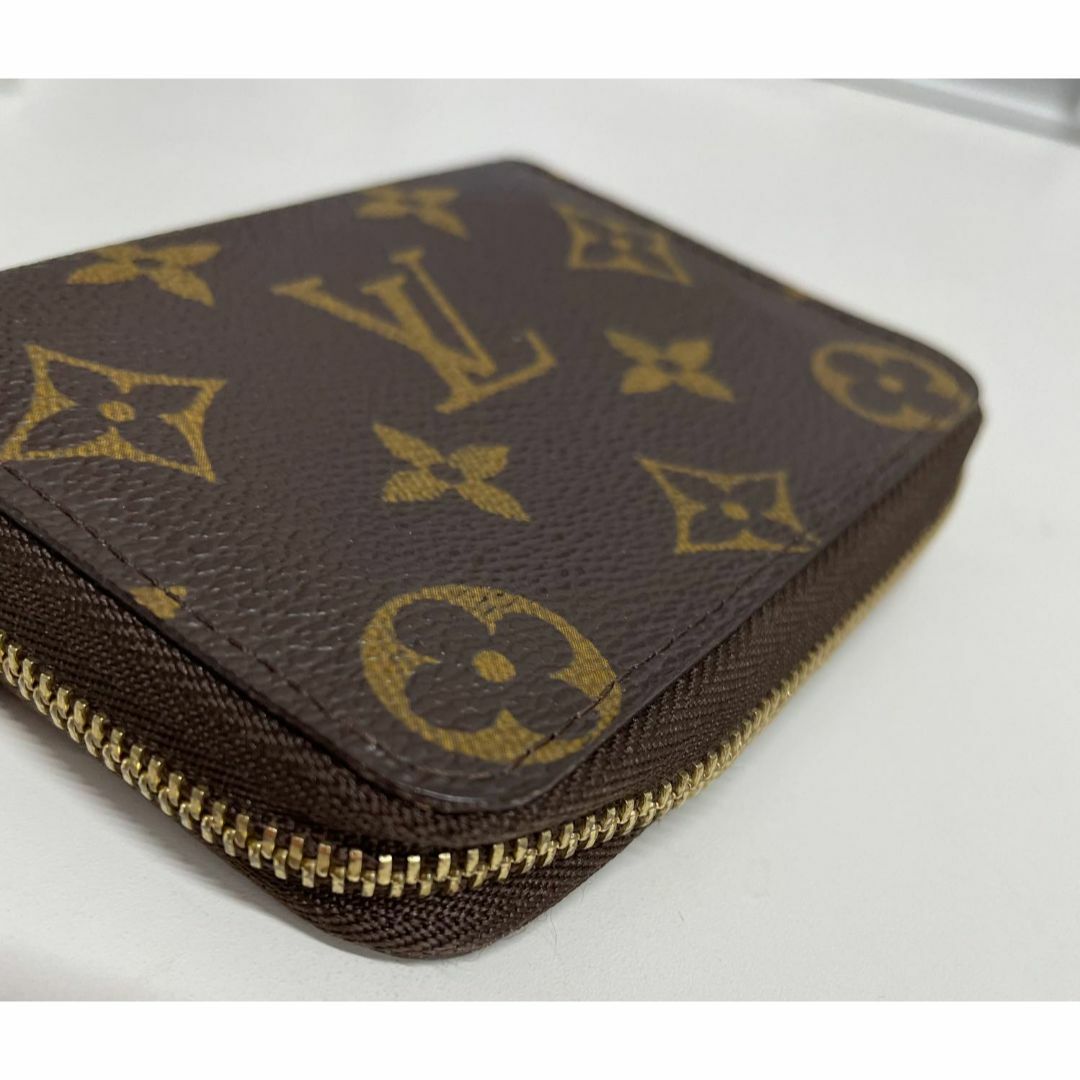 LOUIS VUITTON(ルイヴィトン)の LOUIS VUITTON ルイヴィトン ジッピー・コイン パース モノグラム レディースのファッション小物(財布)の商品写真