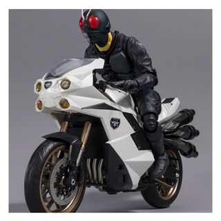 バンダイ(BANDAI)のS.H.Figuarts 大量発生型相変異 バッタオーグ&サイクロン号セット(特撮)