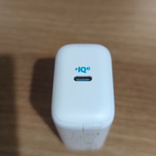 アンカー(Anker)のAnker PowerPort III 65W Pod (PD 充電器)(バッテリー/充電器)