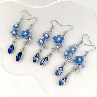 【受注生産】ネモフィラのピアス（イヤリング可）(ピアス)