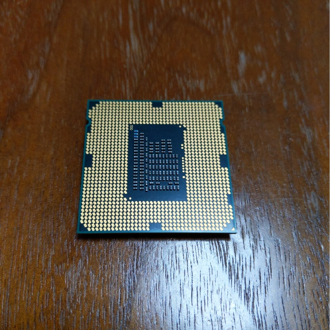 intel(インテル)のIntel　CPU　core i3 2120　SR05Y　3.30GHZ スマホ/家電/カメラのPC/タブレット(PCパーツ)の商品写真