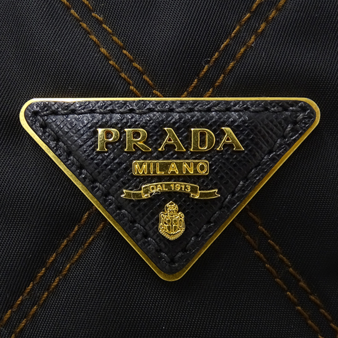 PRADA(プラダ)のプラダ PRADA バッグ レディース ブランド トートバッグ  ナイロン ブラック 1BG085 キルティング 大きめ A4 肩がけ カジュアル 黒 おしゃれ 【中古】 レディースのバッグ(トートバッグ)の商品写真