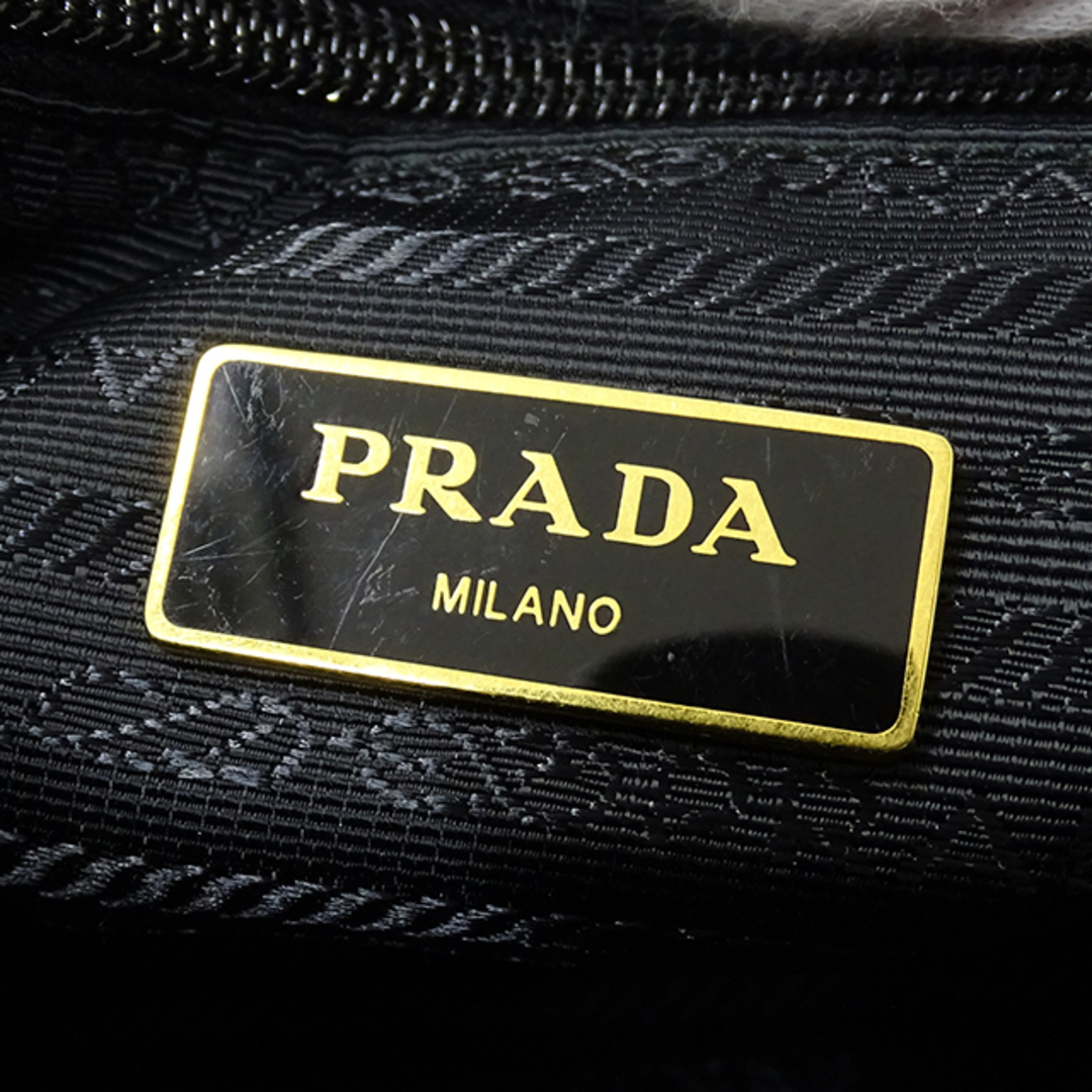 PRADA(プラダ)のプラダ PRADA バッグ レディース ブランド トートバッグ  ナイロン ブラック 1BG085 キルティング 大きめ A4 肩がけ カジュアル 黒 おしゃれ 【中古】 レディースのバッグ(トートバッグ)の商品写真